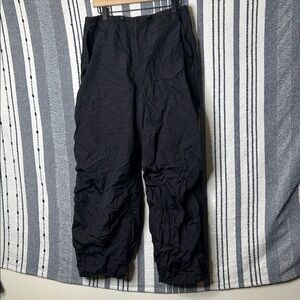 Aritzia TNA Parachute Leightweight Pants